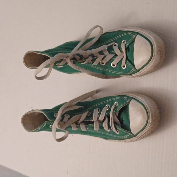 Green Chuck Taylor Converse All Star High Tops - Size 4 (Men) or 6 (Women) - Picture 2 of 10